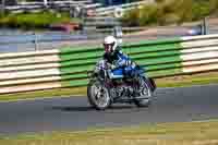 Vintage-motorcycle-club;eventdigitalimages;mallory-park;mallory-park-trackday-photographs;no-limits-trackdays;peter-wileman-photography;trackday-digital-images;trackday-photos;vmcc-festival-1000-bikes-photographs